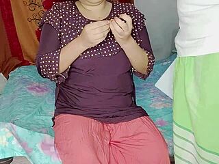 家主の妻と自宅で激しいセックス