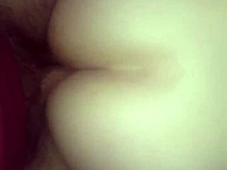 la cola perfecta de esta mam� enamora