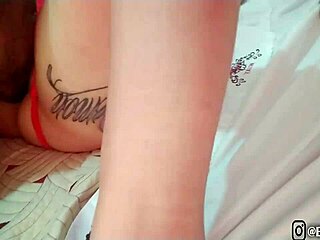 Tineri 18+ realizează fantezie cu străin negru