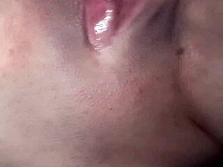 Colombian young girl masturbates to intense squirting orgasm!