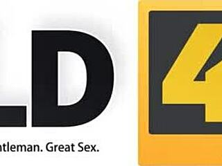 Yaşlı Adam İşi Unutuyor! Sevgilisi Genç Yatak Odasında Anal Aksiyon İstiyor