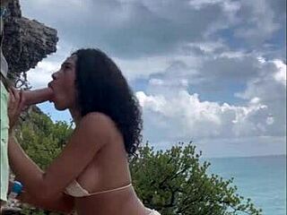 Vonku na dovolenke šukacia kompilácia s obrovským vtákom Chrisa Diamonda.