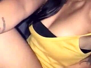 Aku panggil kawan merokok, tapi akhirnya pecah bontot dia luar rumah