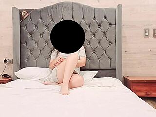 In this homemade casting, a latina gets interviewed while her boyfriend leaves with friends.