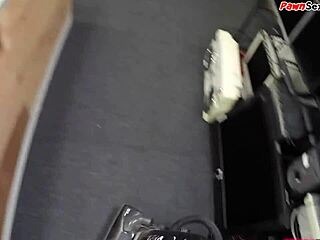 스케이트 베이비 큰 자지 빨고 박아