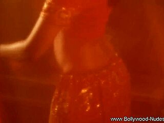 beautiful indian babe shows off her beauty