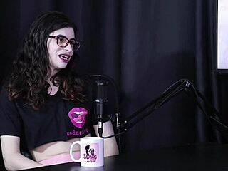 Started with Money Focus, Now Enjoys Yumi Trap Transsexual in Red