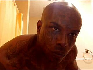 حصلت على كومبو قذف ثالث بزب أسود كبير مع هاليلویا جونسون