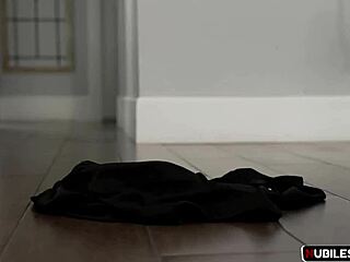 Braylin Bailey's Monster Cock Deepthroat in Family Pie