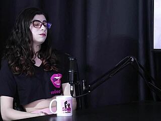 Started with Money Focus, Now Enjoys Yumi Trap Transsexual in Red