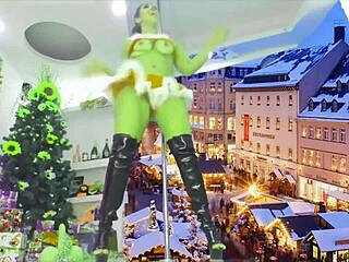 Grinch Fucks In Split And Pole Dances