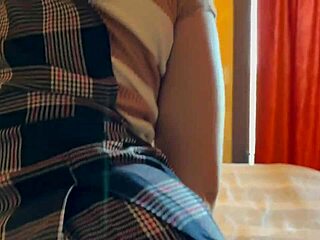 Merobek Memek Latina Kuliah dengan Tenaga Mentah