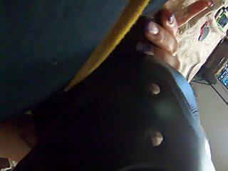 Milfycalla says, 'I like to be shared'