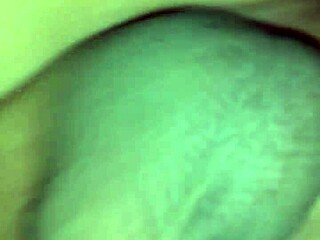 putting cucumber in my ass 😏