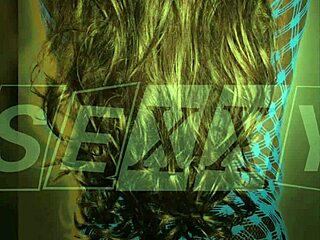 Δες αυτή την καυτή τραβεστί σε σέξι εσώρουχα