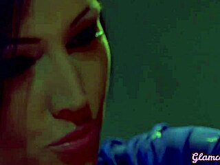 Busty Lesbian Facesits Kinky Sexdoll!