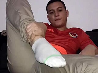 check out this slave's nylon feet worship session?