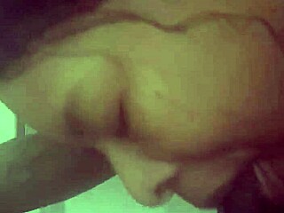 my cuzzn suckin my dik in da shower