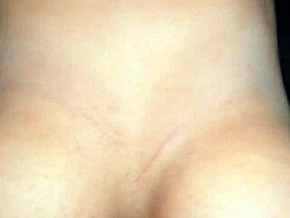 Styvtantars stora pattar blowjob och cowgirl fittritt