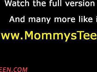 Rdečelaska pastorka 18+ dražilno liza pičko zrele mačke v nogavicah