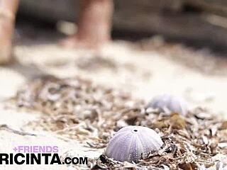 הזונה החרמנית פוטרי סינטה לוקחת זיון עם זין גדול בחוף