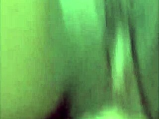 no colo do vizinho sua putinha aproveita gangbang sozinha