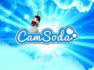 Szexi Barna Hime Marie Keményen Elélvez a Dildójával