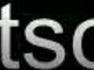 Mooie Italiaanse blonde krijgt hardcore neuken in wilde scène