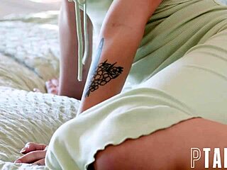 What do you see up close with Chanel Camryn and Robby Apples?