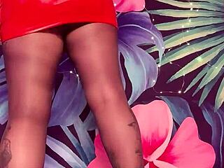 Teasing Moves in Pantyhose and Latex Dress