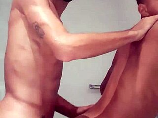 dia natural pytterfox fucks bareback 😏