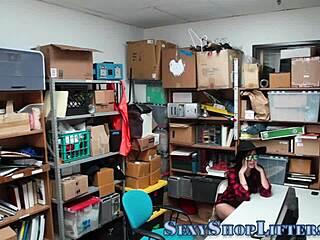 Real amateur rides that dick!