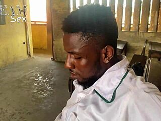 Öğretmen Mastürbasyon Yaparken Yakaladı, Yoğun Seks ve Saksoyla Ödettirdi