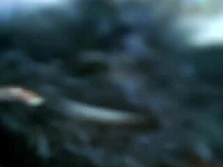 Hun dro fram store pupper og ga meg puppeknull