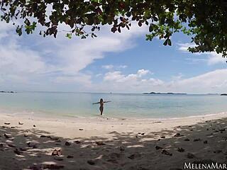 follando en playa con culo y coño de Melena Maria Rya
