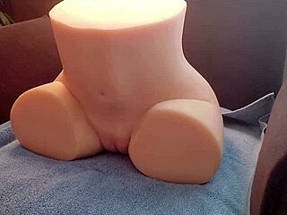 Pulisco figa di Cecilia adesso!