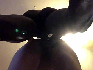 fucking neighbor while her boyfriend is at work