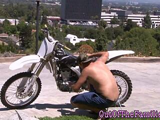 Intense Amateur Blowjob Action