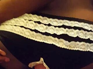 latina doggystyle på sofa