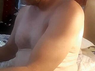 Lunch time turns into gay anal delight with MeOffNow