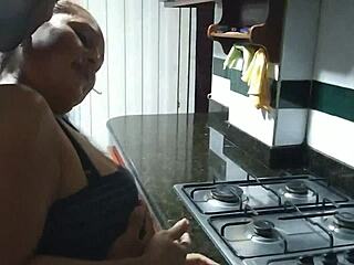 while wife's away, i fuck her stepsister's pussy in homemade latina sex