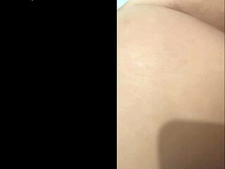 Le doy mi culo al novio por su cumple