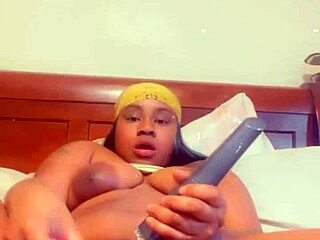 ช่วยตัวเองเดี่ยวด้วยของเล่นเสียวคาปุ