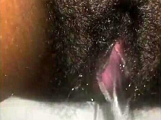 Ugh, pani Lala taka mokra, potrzebuję lizania teraz