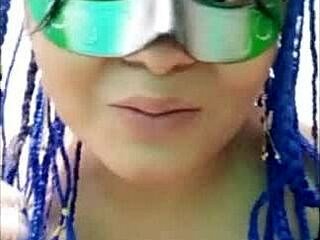 ¡Hola Chicos, Soy una Zorra Tetona con Ganas de Acción Caliente!