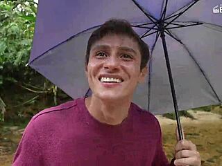 Di balik layar dengan Caco Foxx di hutan liar yang gila