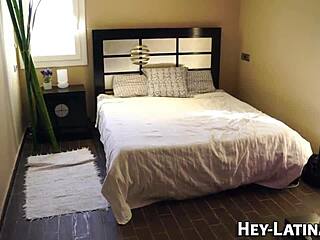 No puedo parar de pensar en lamer a esa latina que levanté