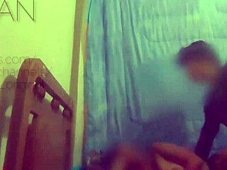 dios, esta chica cabalga la polla como una profesional del sexo