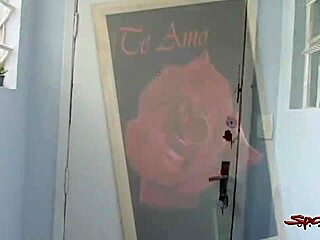 For faen, se denne hårete homsen suge og ri hardt i Sparta!