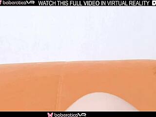 solo sexy roxanne teases with wet pink pussy in vr